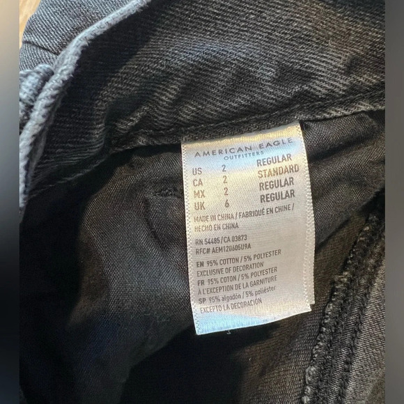 American Eagle Mom Jeans - Picture 3 of 3